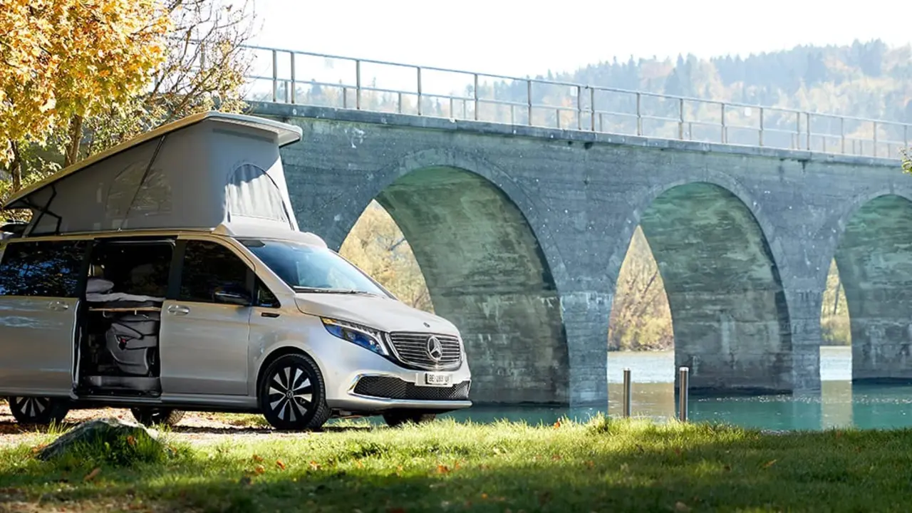 Mercedes-Benz-EQV-version-camper