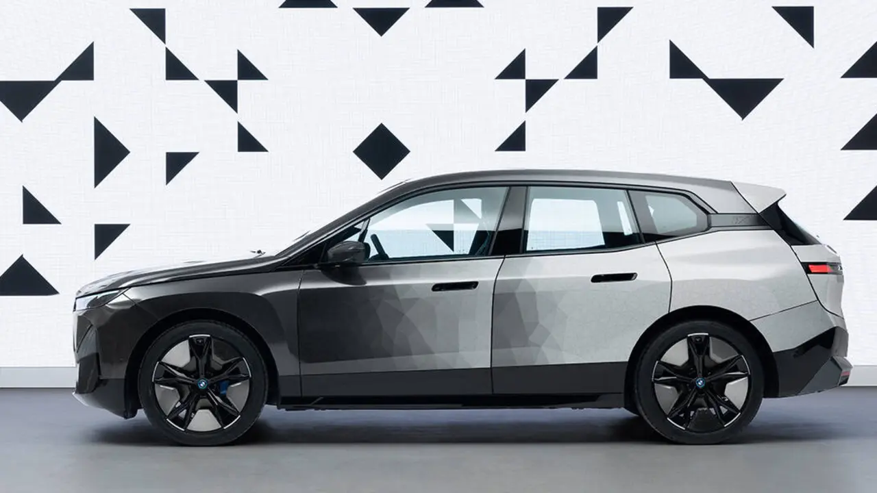 BMW-iX-Flow_coche-cambia-color-tinta-electronica