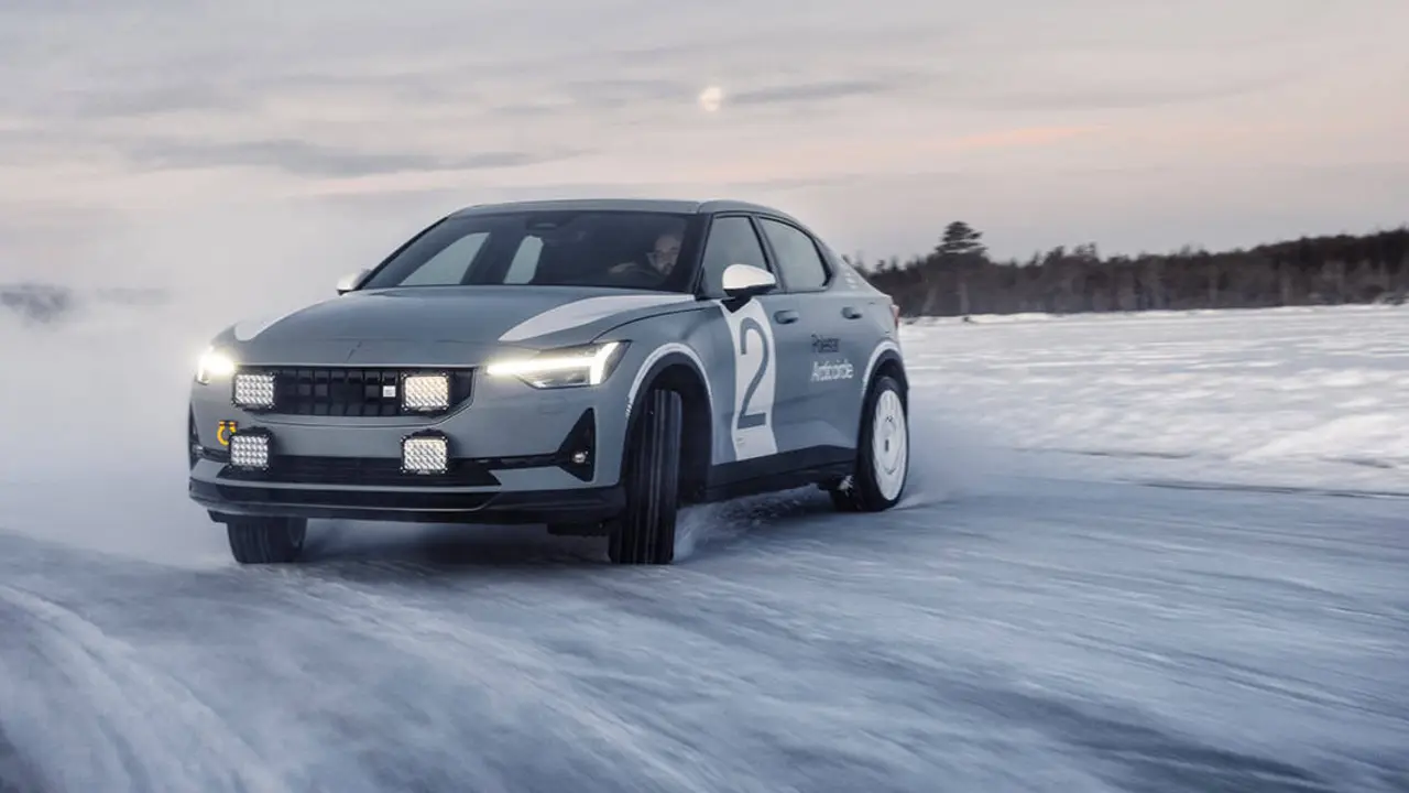 Polestar-2-version-Arctic_Circle
