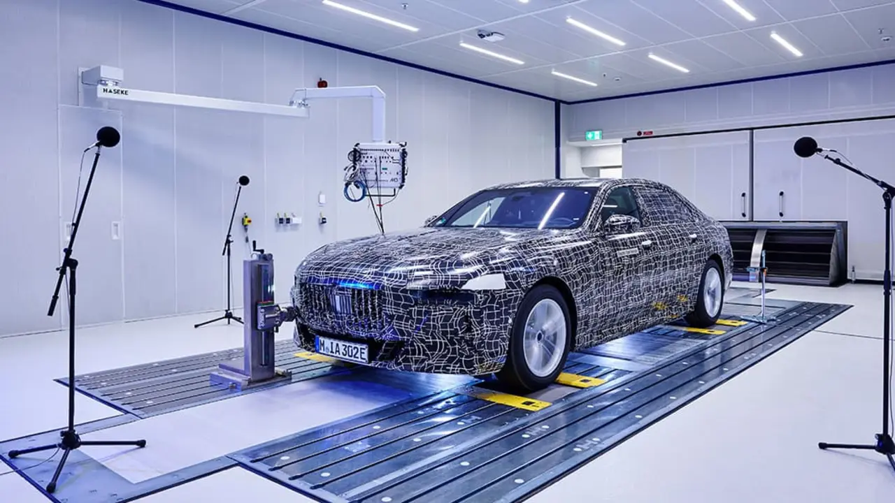 BMW-i7-pruebas-acusticas_2
