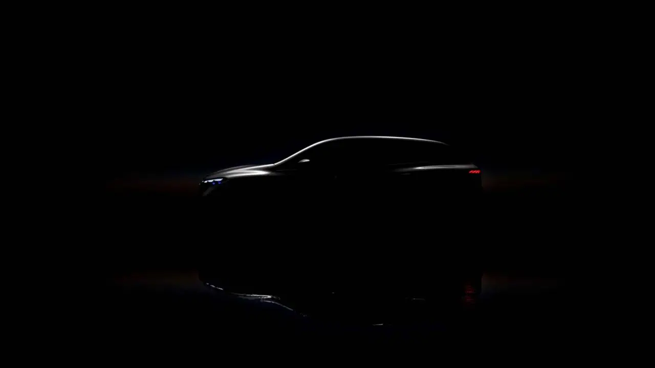 Foto de perfil del nuevo Mercedes-Benz EQS SUV