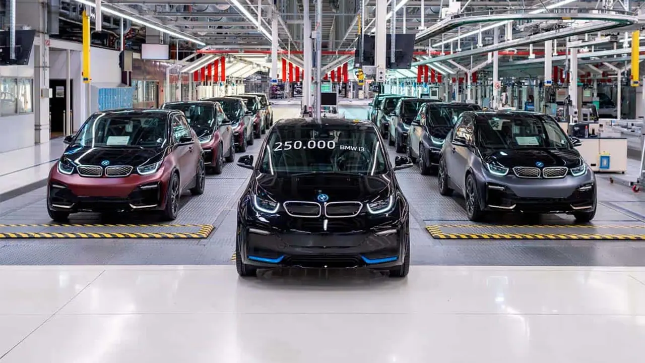 BMW fabrica la unidad 250.000 de su m&iacute;tico el&eacute;ctrico BMW i3