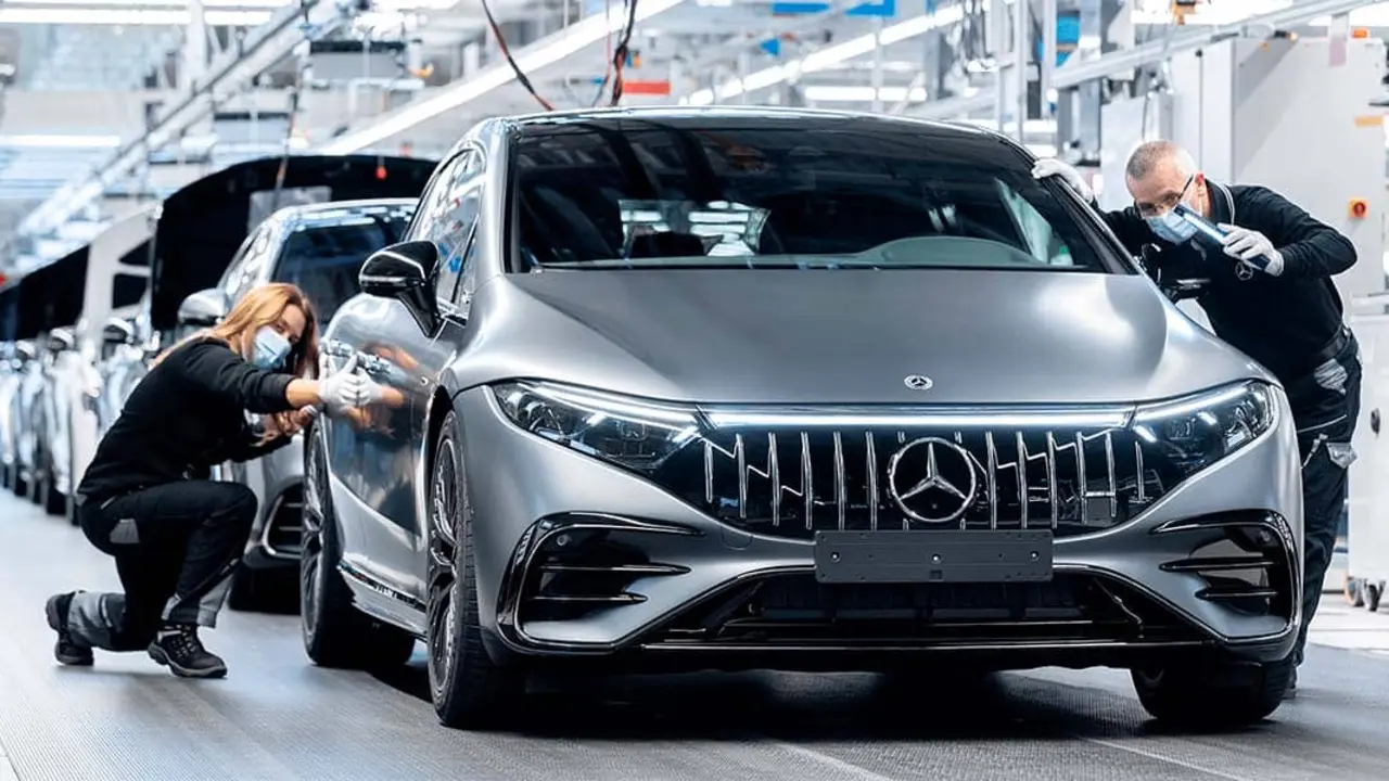 Mercedes-Benz EQS en la f&aacute;brica