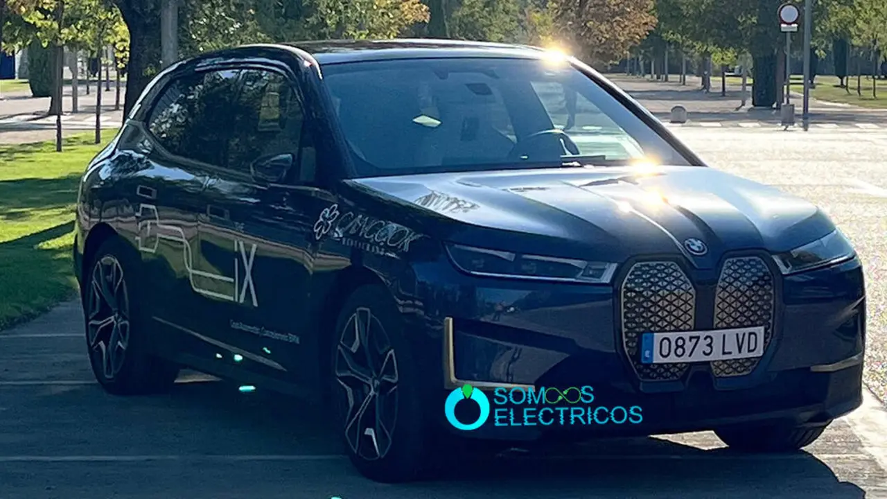 BMW-iX_frontalV-Somos-Electricos