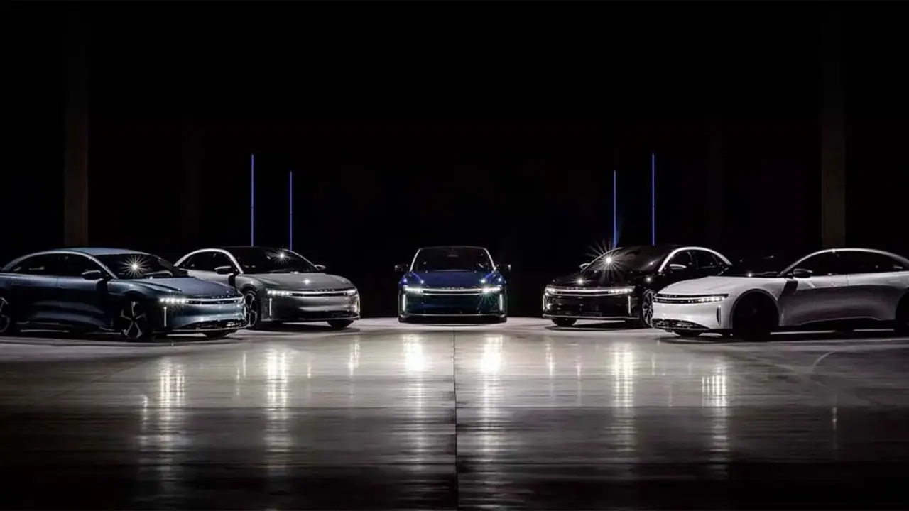 Foto de las diferentes versiones del Lucid Air