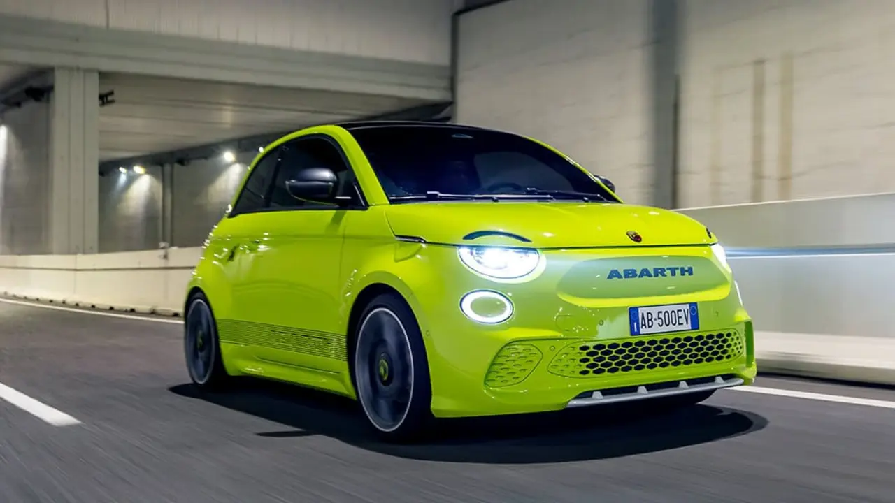 Abarth-500e_luces-carretera
