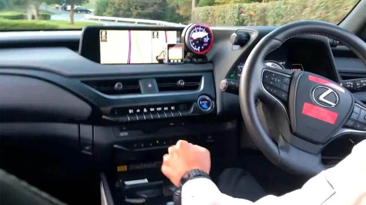 Lexus trabaja en un cambio de marchas manual para coches el&eacute;ctricos