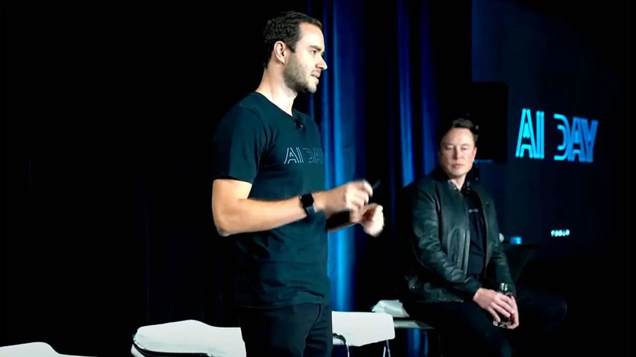 Andrej Karpathy junto a Elon Musk en el AI DAY de Tesla