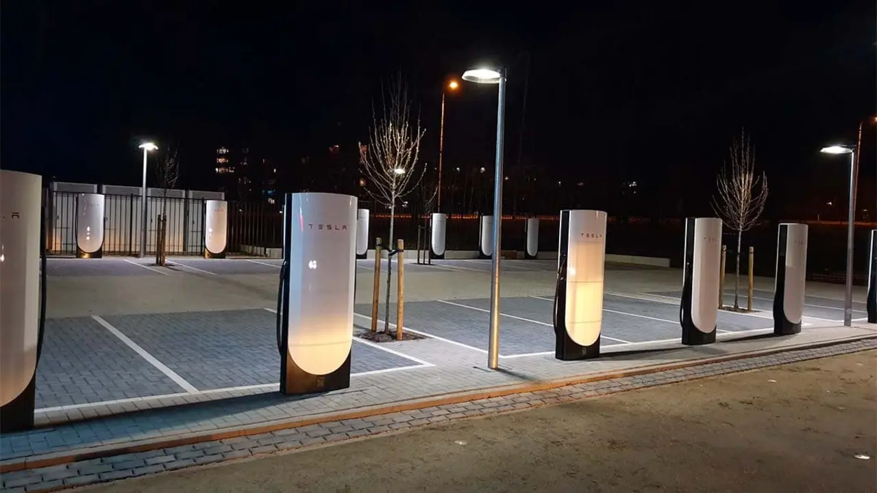 Supercharger V4 de Tesla en Los Pa&iacute;ses Bajos (Europa)