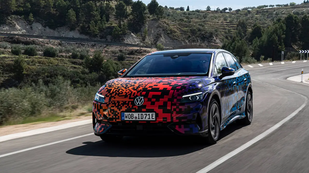 Volkswagen-ID.7_ultimas-pruebas-camuflaje_Espana