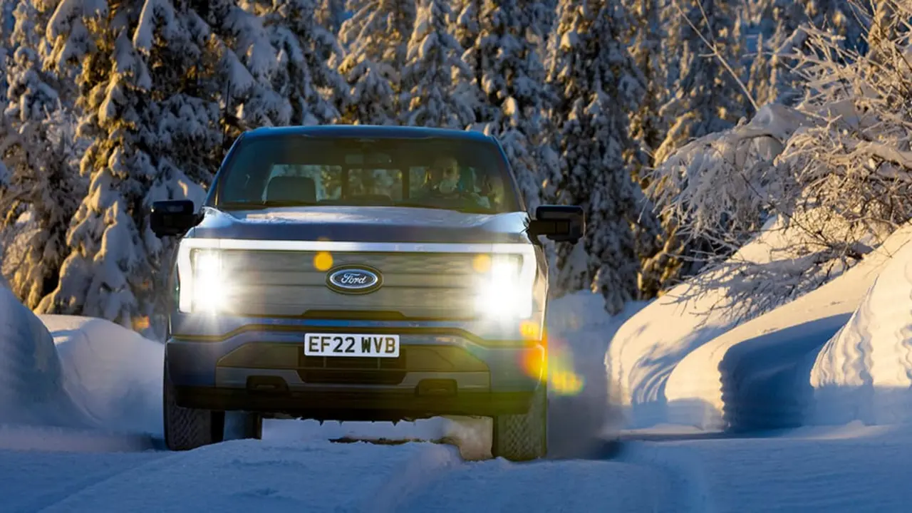 Ford-F-150-Lightning_desembarco-Noruega