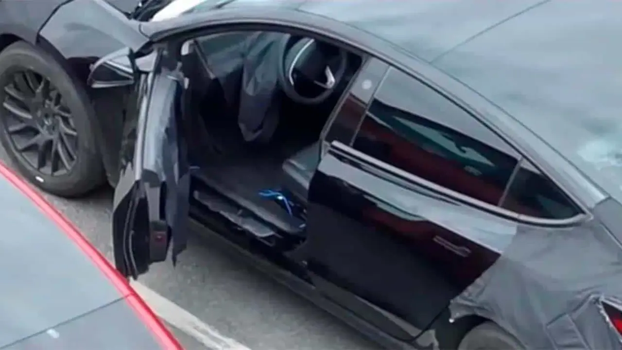 El nuevo Tesla Model 3 Highland contar&aacute; con un nuevo volante