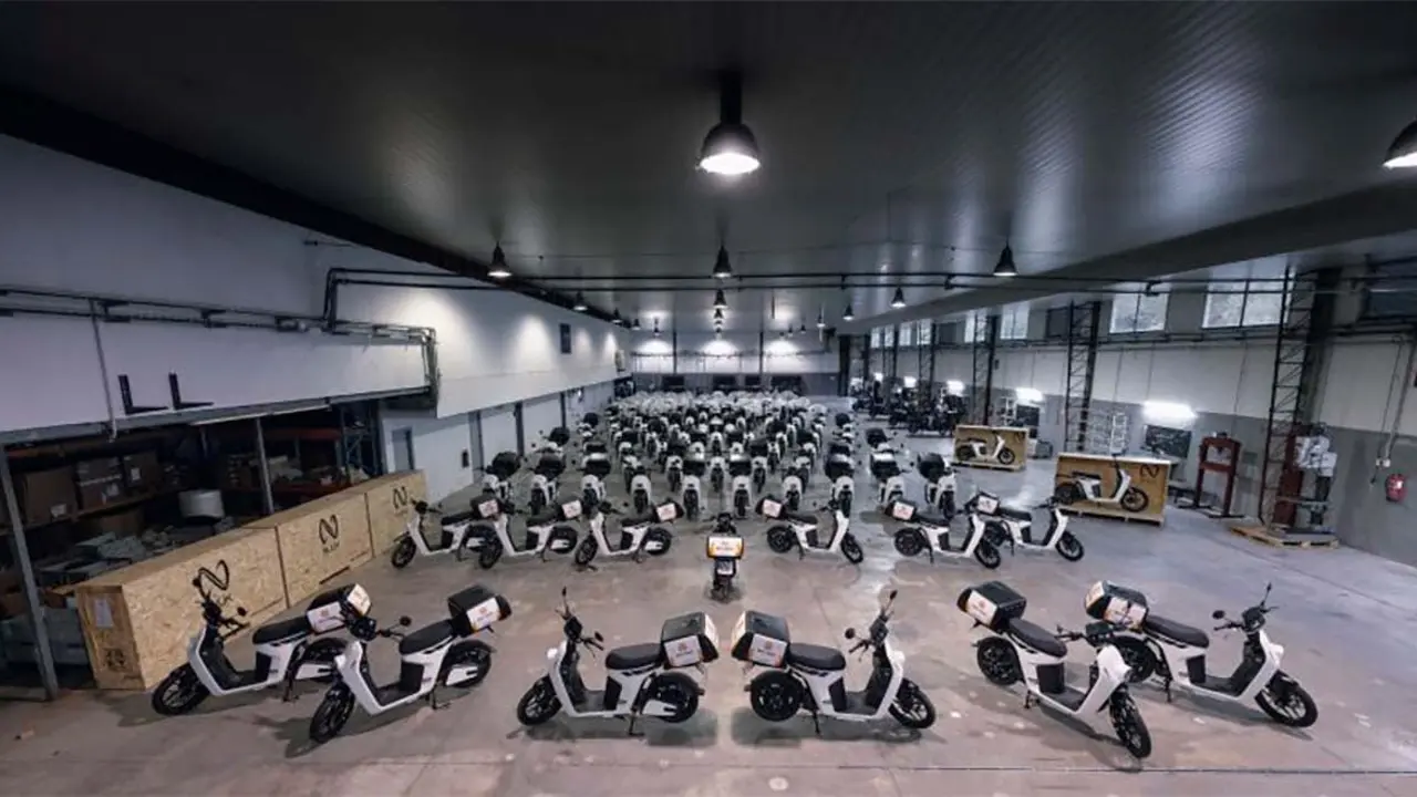 Nuuk, motos el&eacute;ctricas para el reparto a domicilio de Burguer King