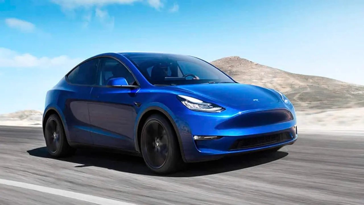 tesla-model-y-azul-carretera