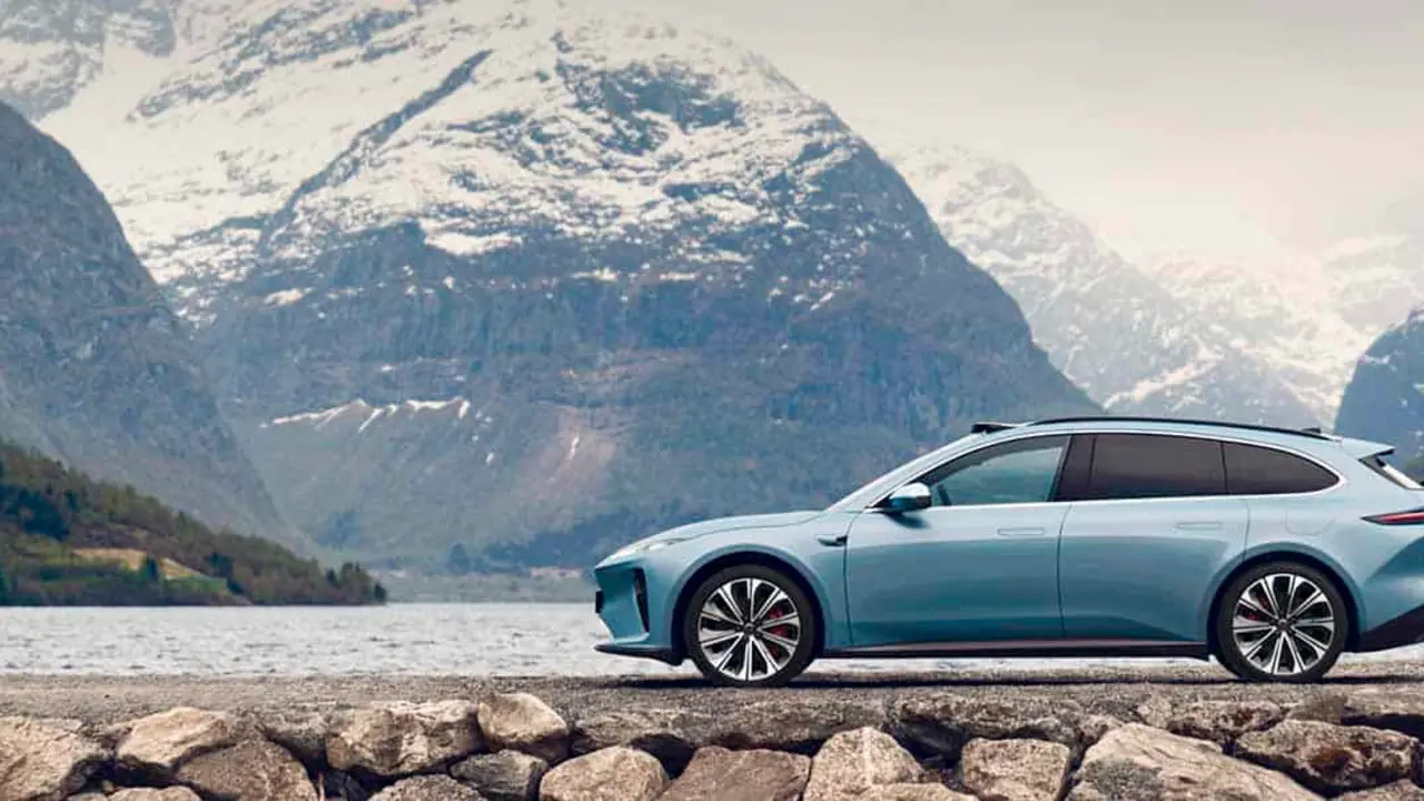 NIO-ET5-Touring_lateral