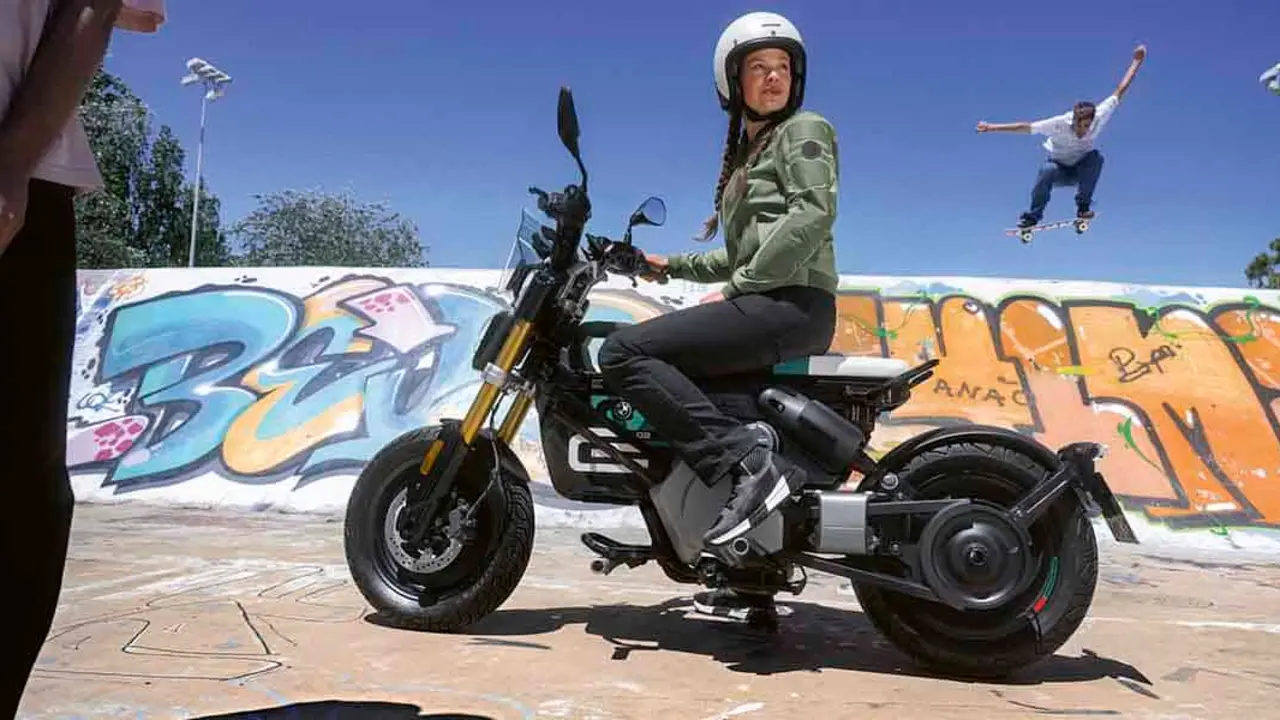BMW-CE-02_nueva-moto-electrica
