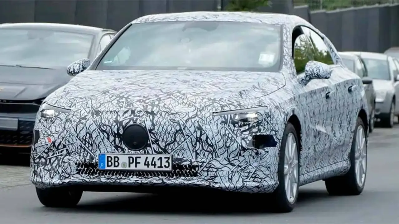 Mercedes-Benz camuflaje - EQ CLA