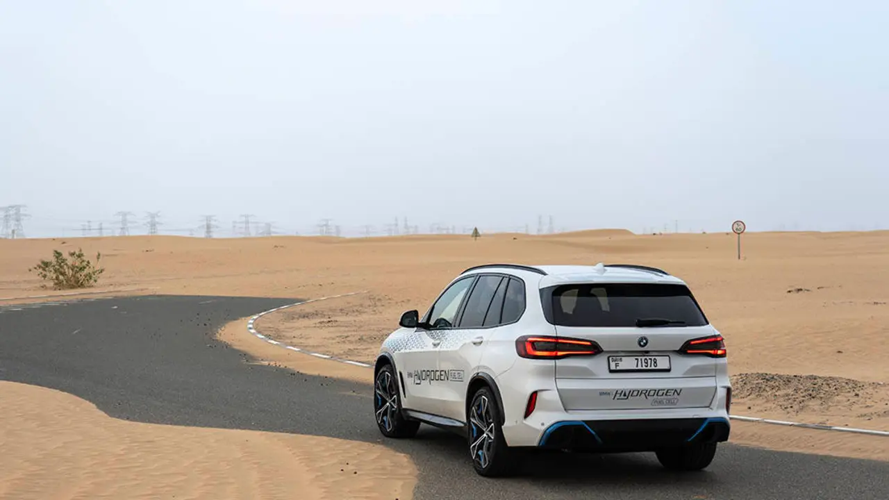 BMW-iX5-Hydrogen_pruebas-calidas-desierto