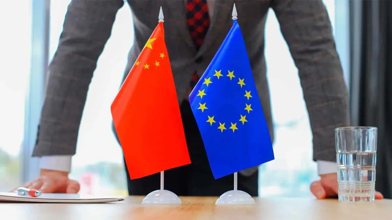 Bandera de Europa y de China