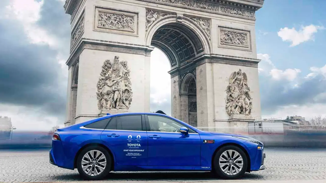Toyota-Mirai-Paris