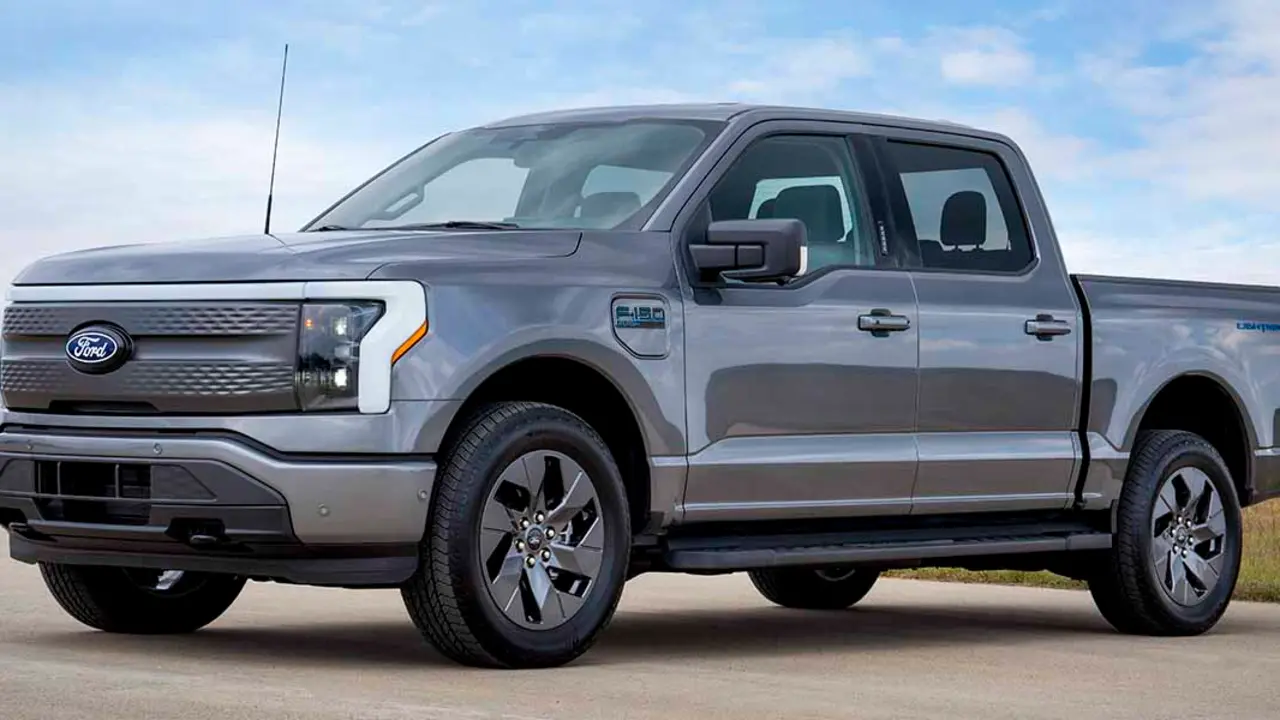 Ford-F-150-Lightning-Flash