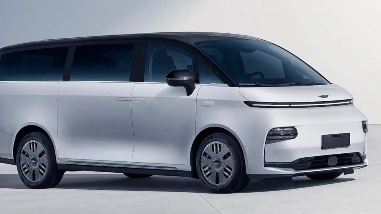 LEVC-L380-monovolumen-Geely