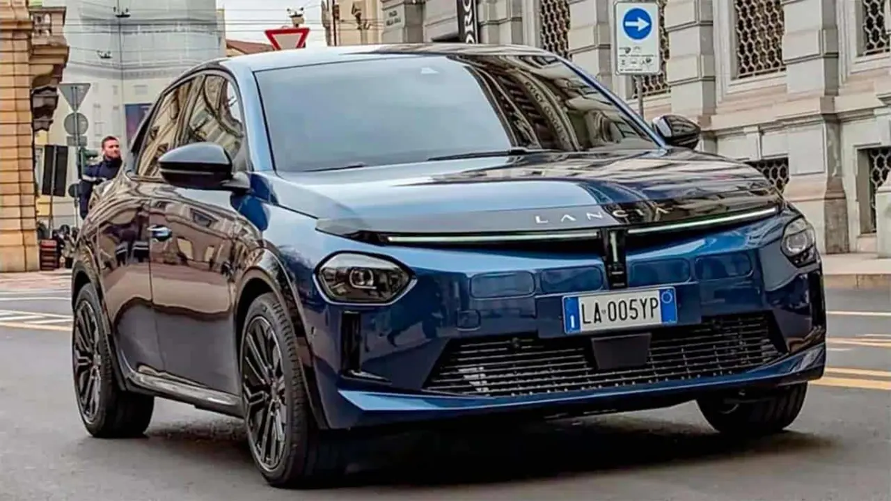 Lancia Ypsilon - foto frontal