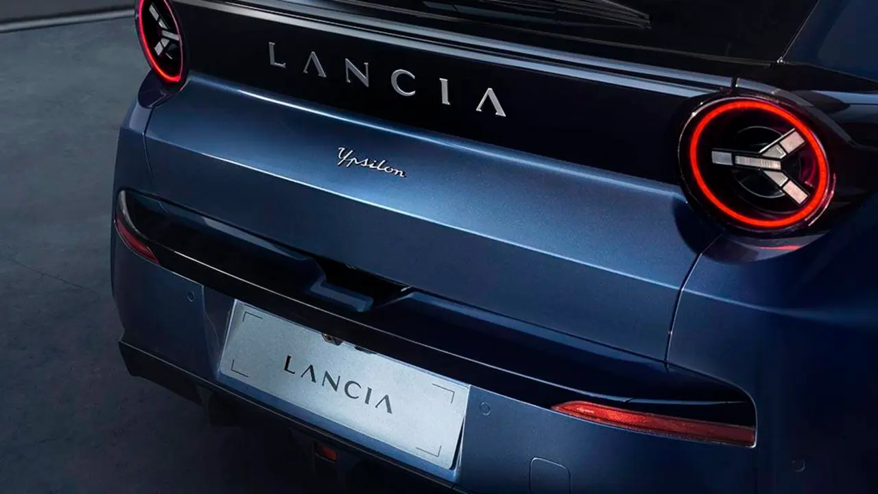Lancia-Ypsilon-Edicion-Limitada-Cassina_trasera