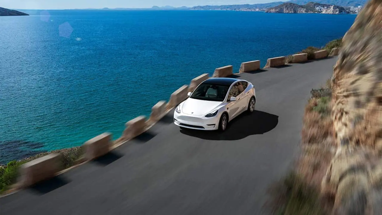 Tesla Model Y - Gran Autonom&iacute;a RWD (tracci&oacute;n trasera)