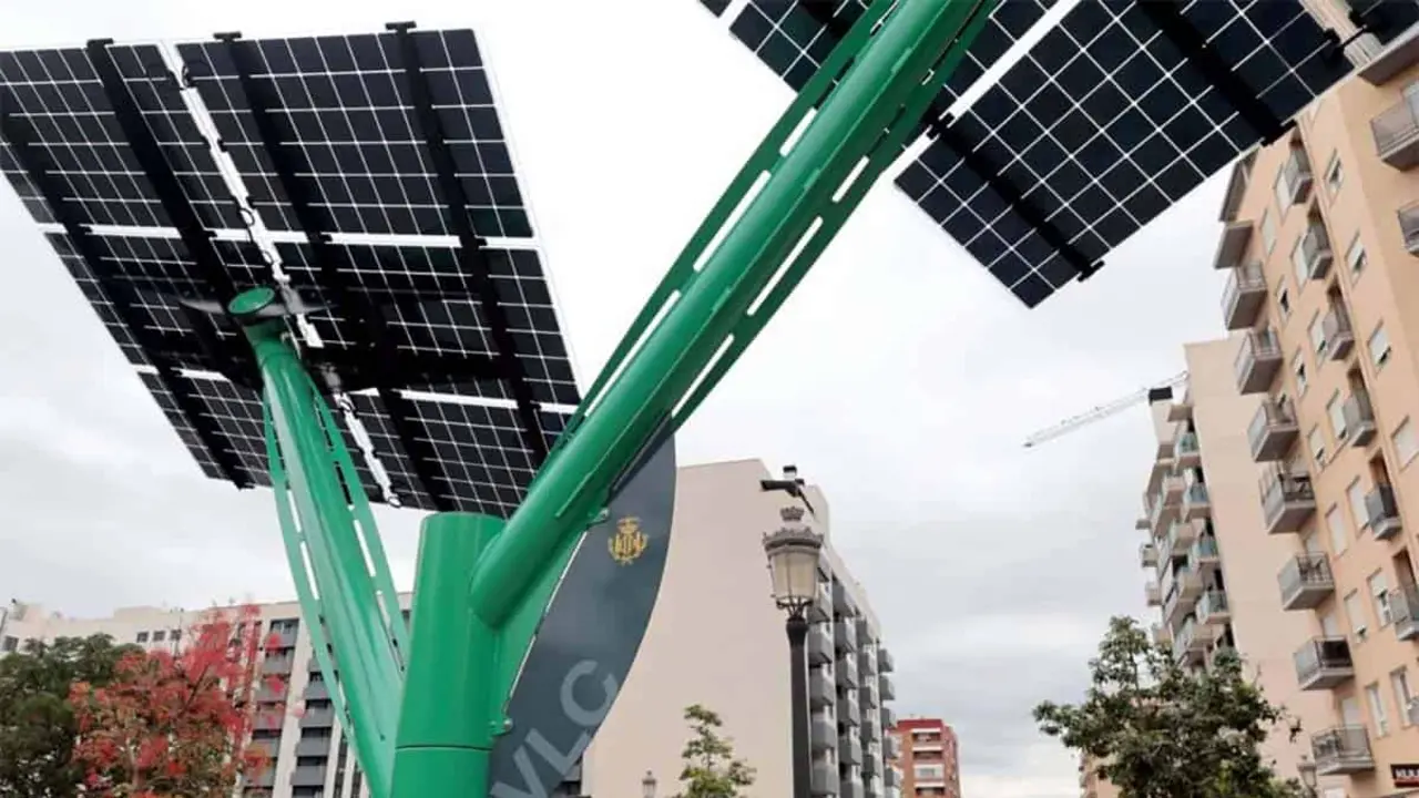 &Aacute;rboles fotovoltaicos solares en Valencia