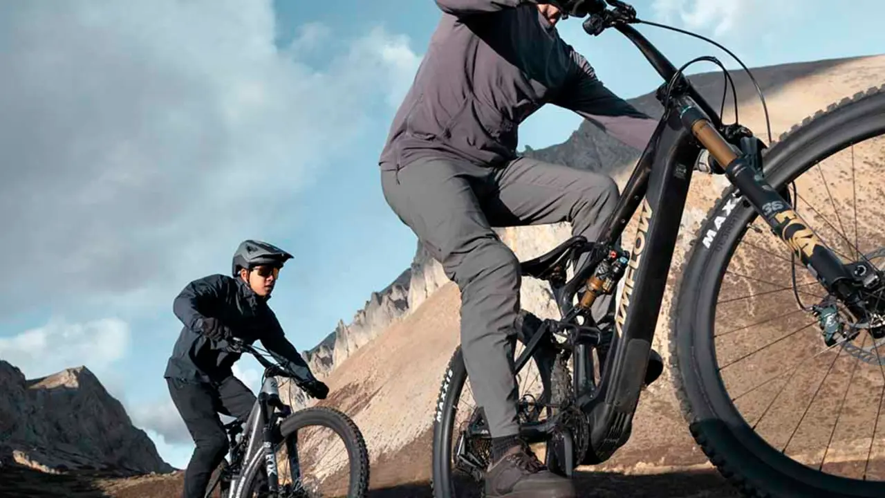 Bicicleta-electrica-Amflow-PL_