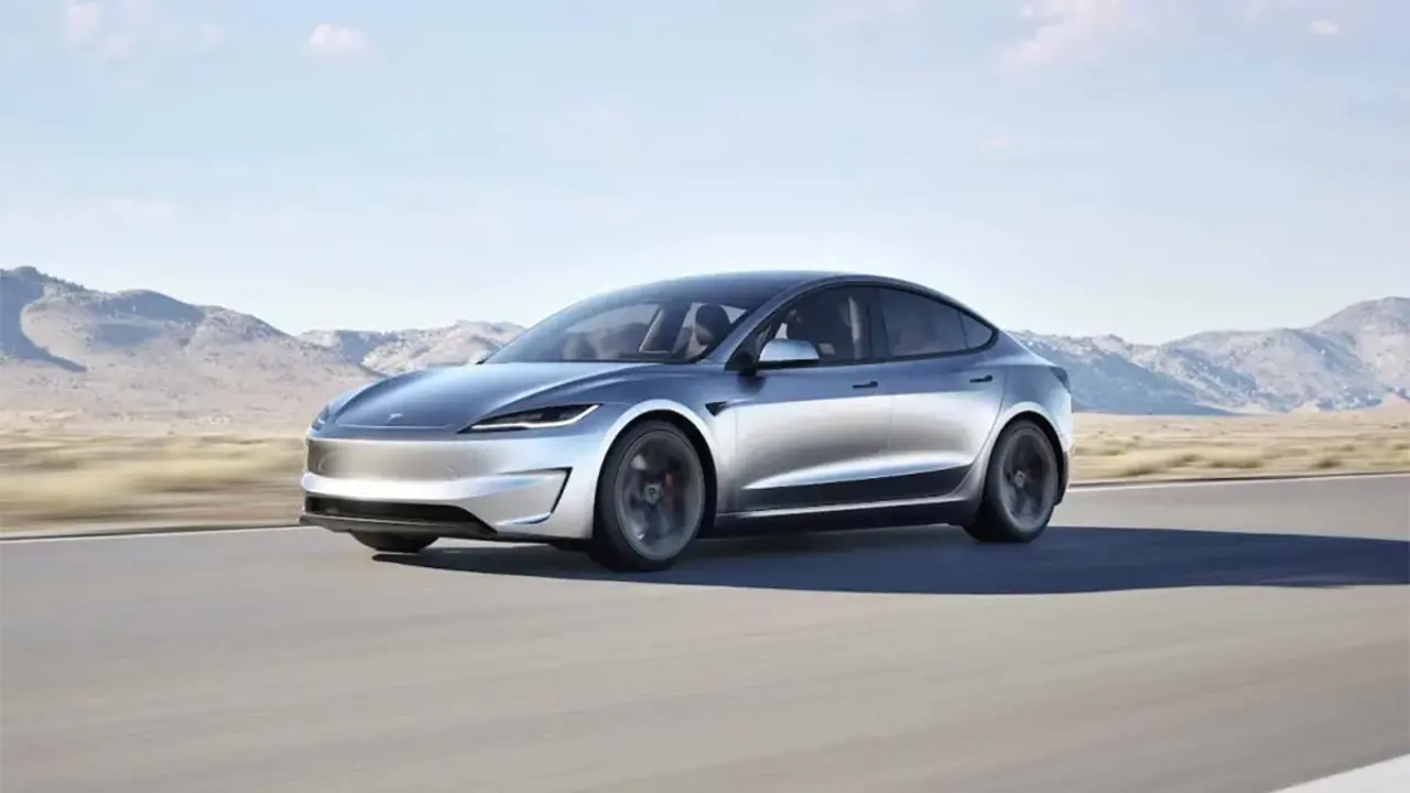 Tesla Model 3 Quicksilver - plateado mercurio