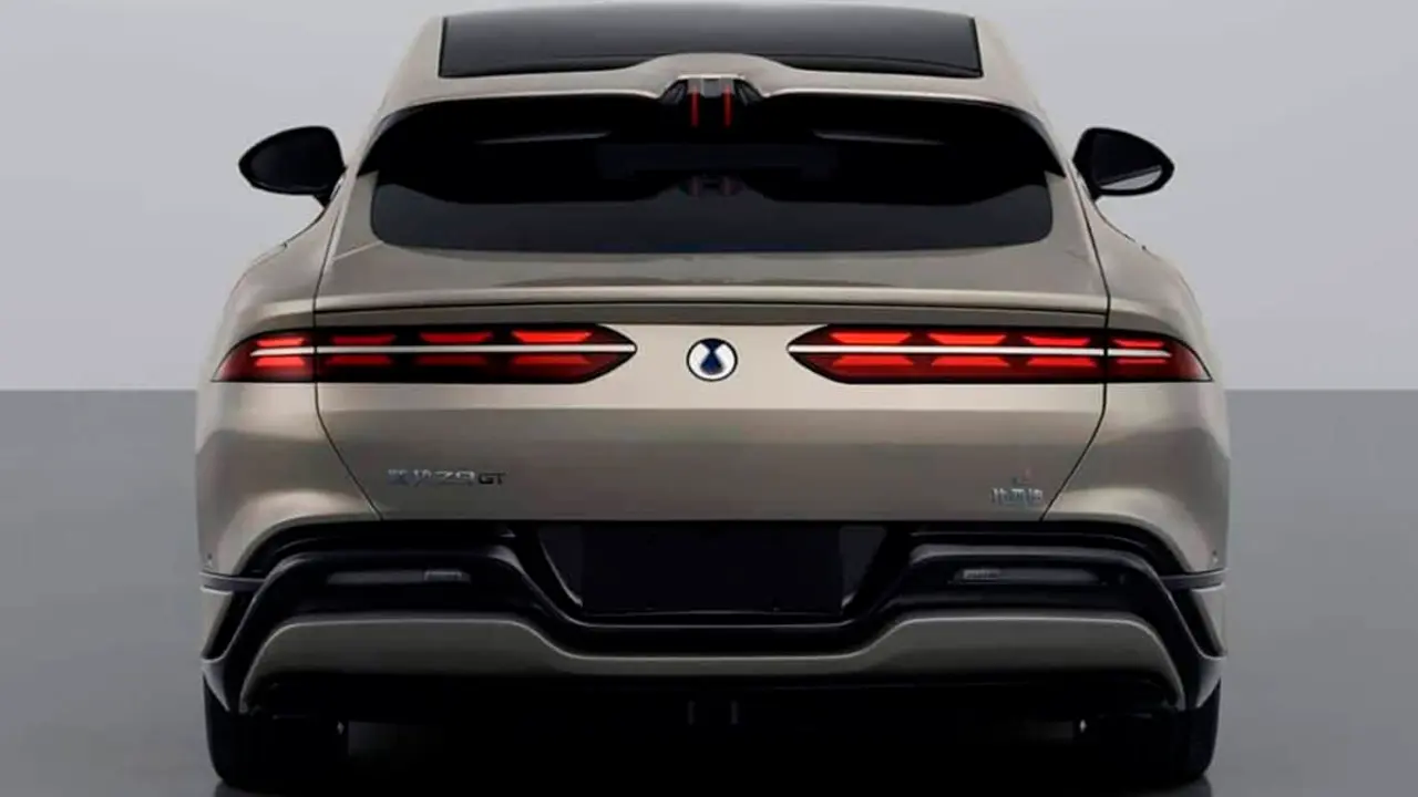 BYD-Denza-Z9-GT_trasera