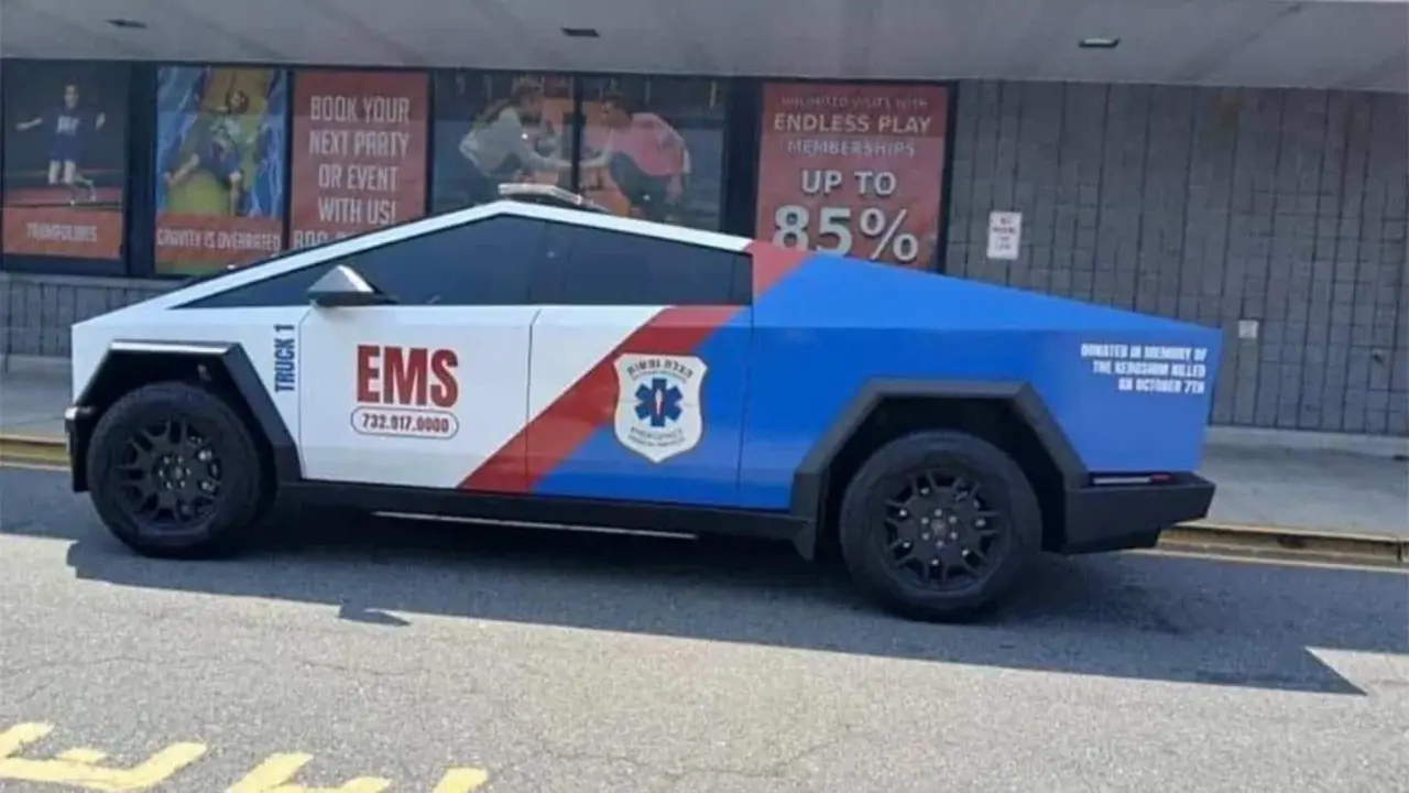 Tesla Cybertruck convertida en ambulancia