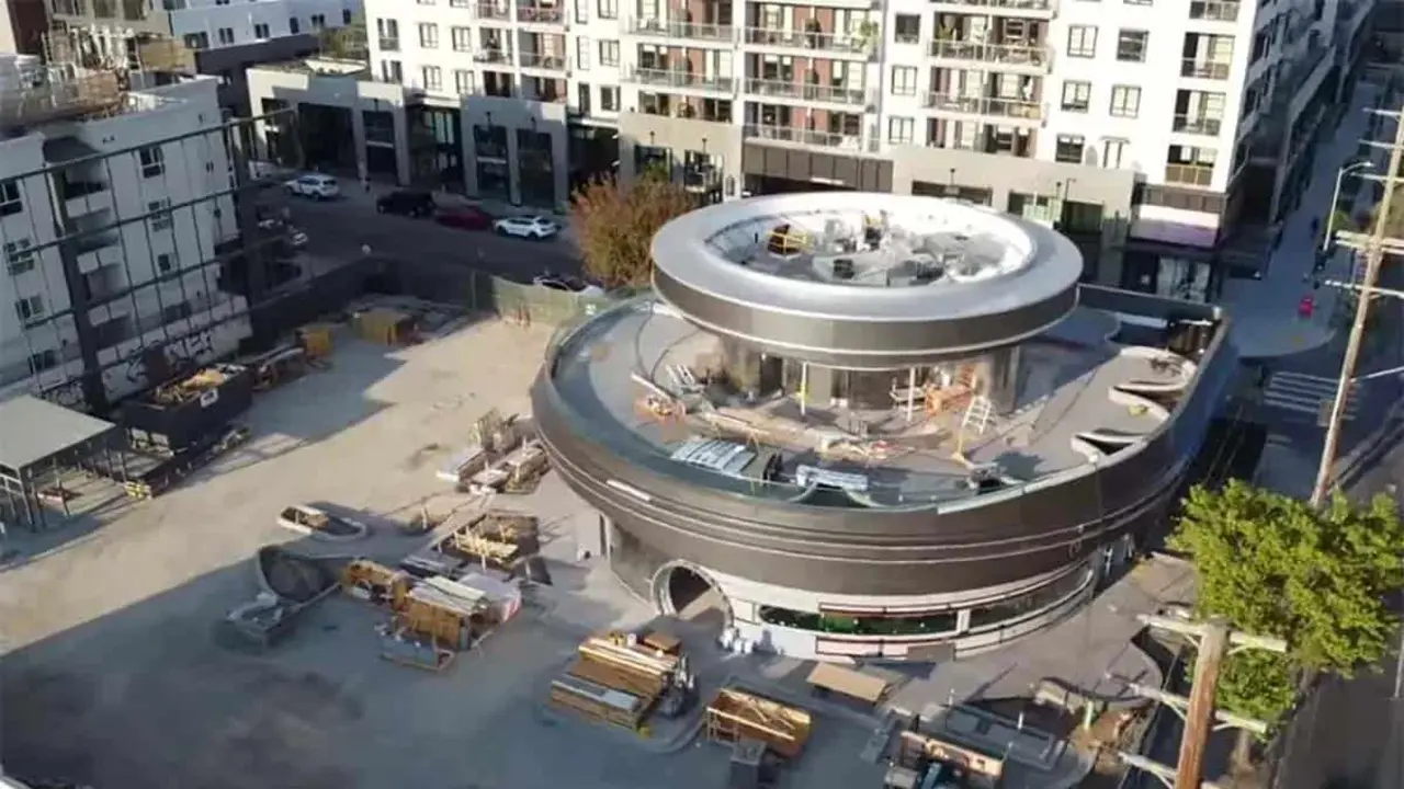 Obras del Tesla Hollywood Diner (Supercharger)