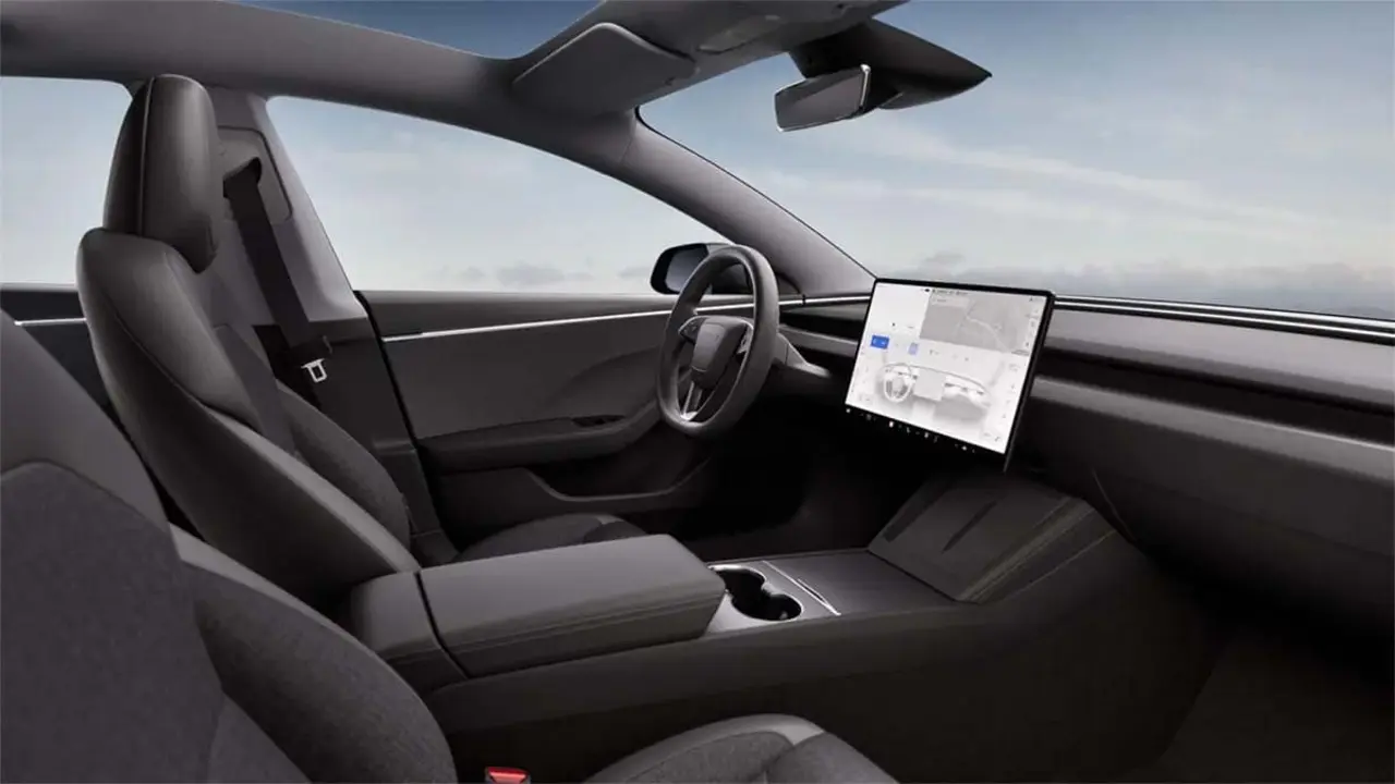 Tesla Model 3 con el interior m&aacute;s b&aacute;sico