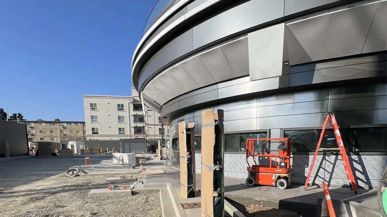 Supercharger Hollywood Diner - avance obras
