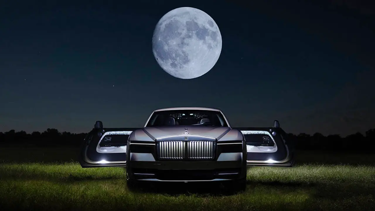 Rolls-Royce-Spectre-Lunaflair