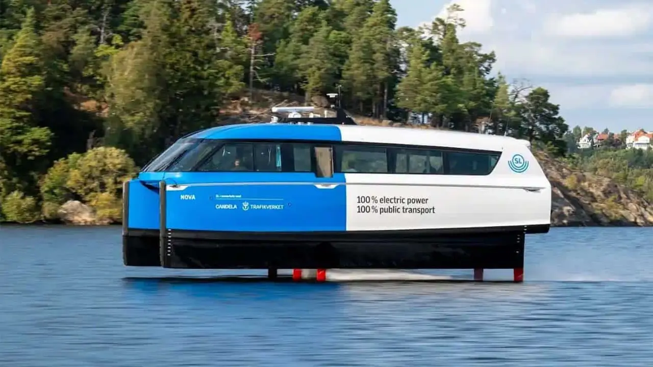 Ferry Candela P-12