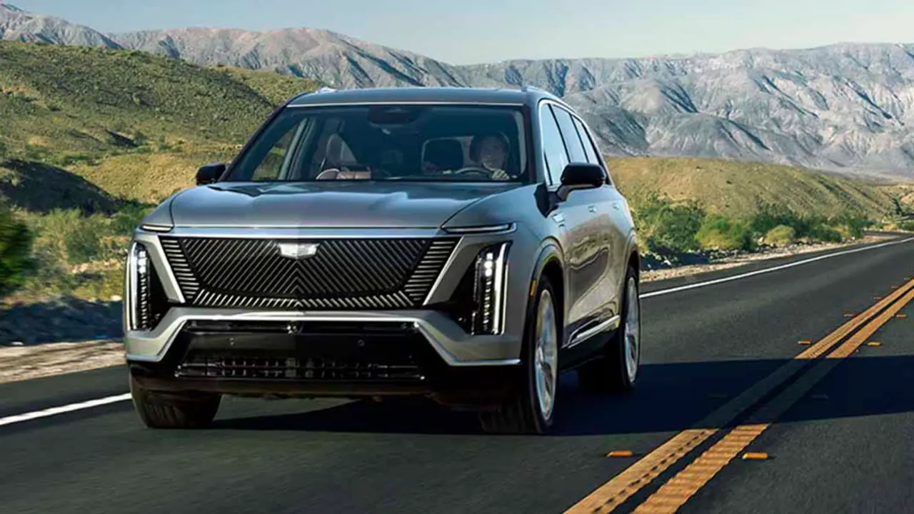 Cadillac-VISTIQ_carretera