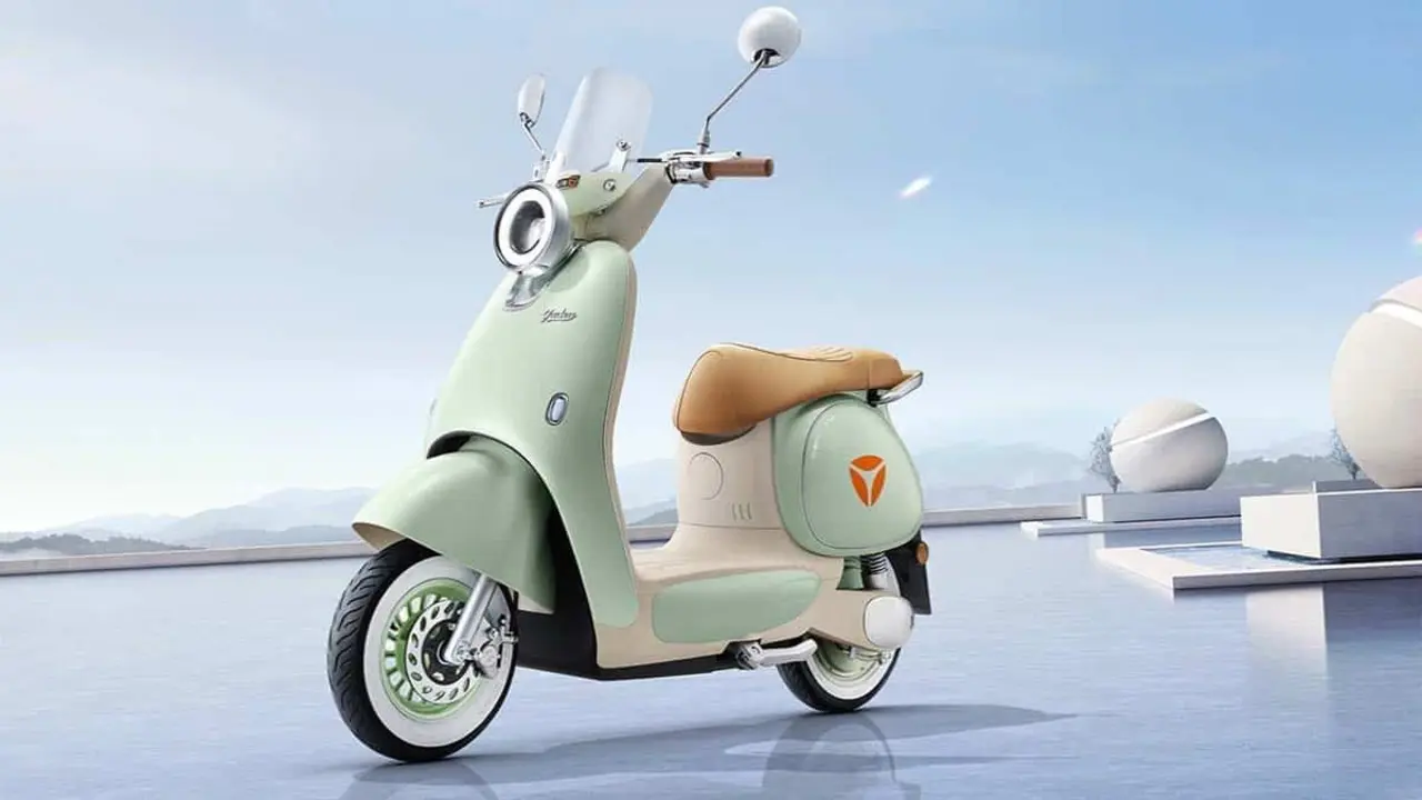 Yadea moto el&eacute;ctrico con bater&iacute;a de iones de sodio