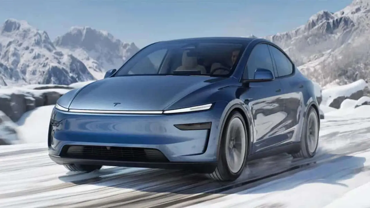 Tesla Model Y azul glaciar