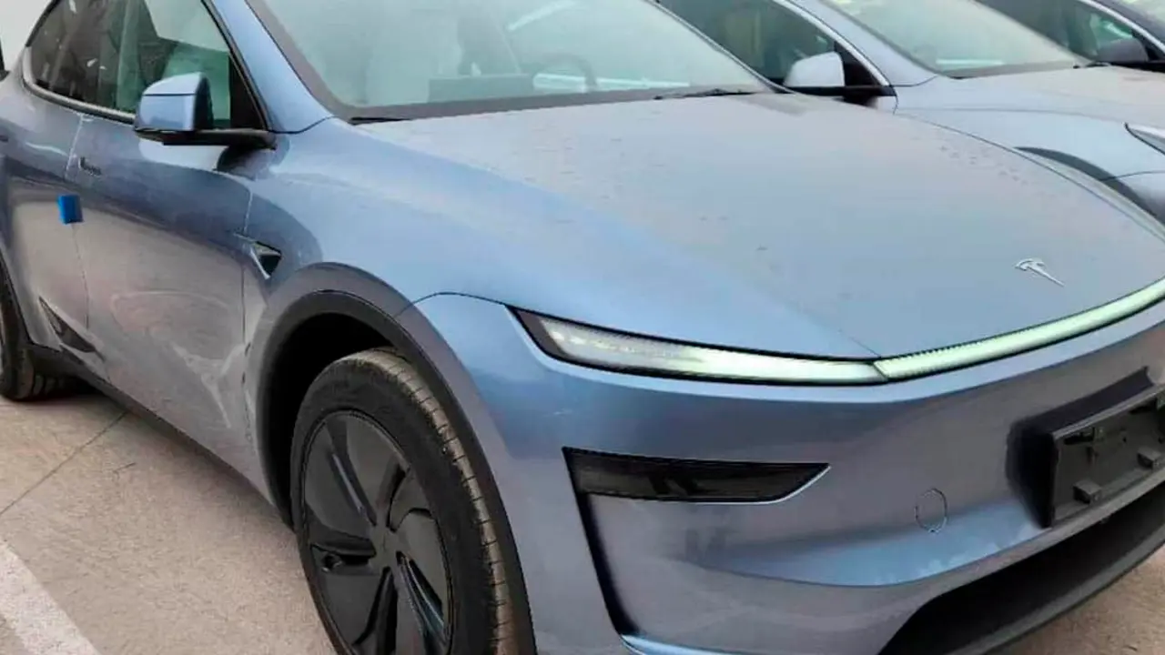 Tesla-Model-Y-Juniper_azul-China
