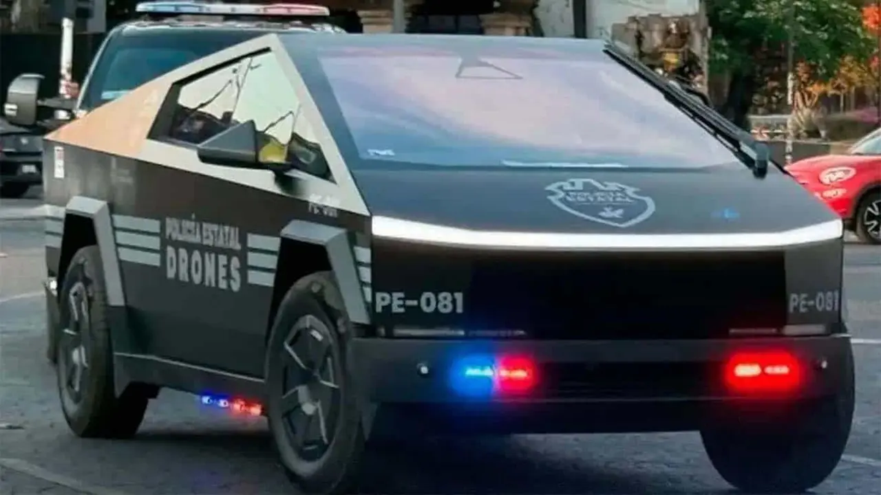 Tesla Cybertruck - polic&iacute;a de Jalisco