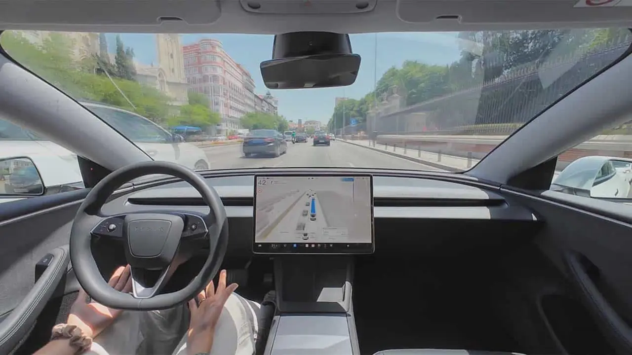 Tesla Full Self Driving - Madrid