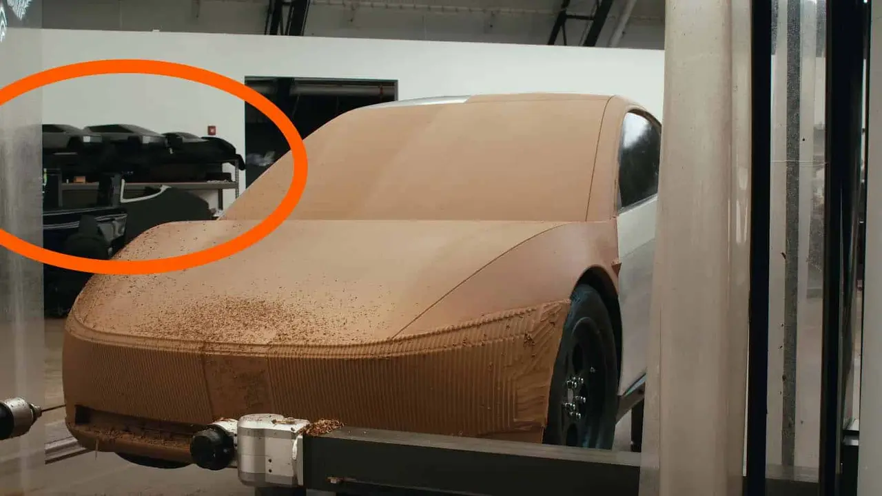 Tesla Cybertruck SUV 