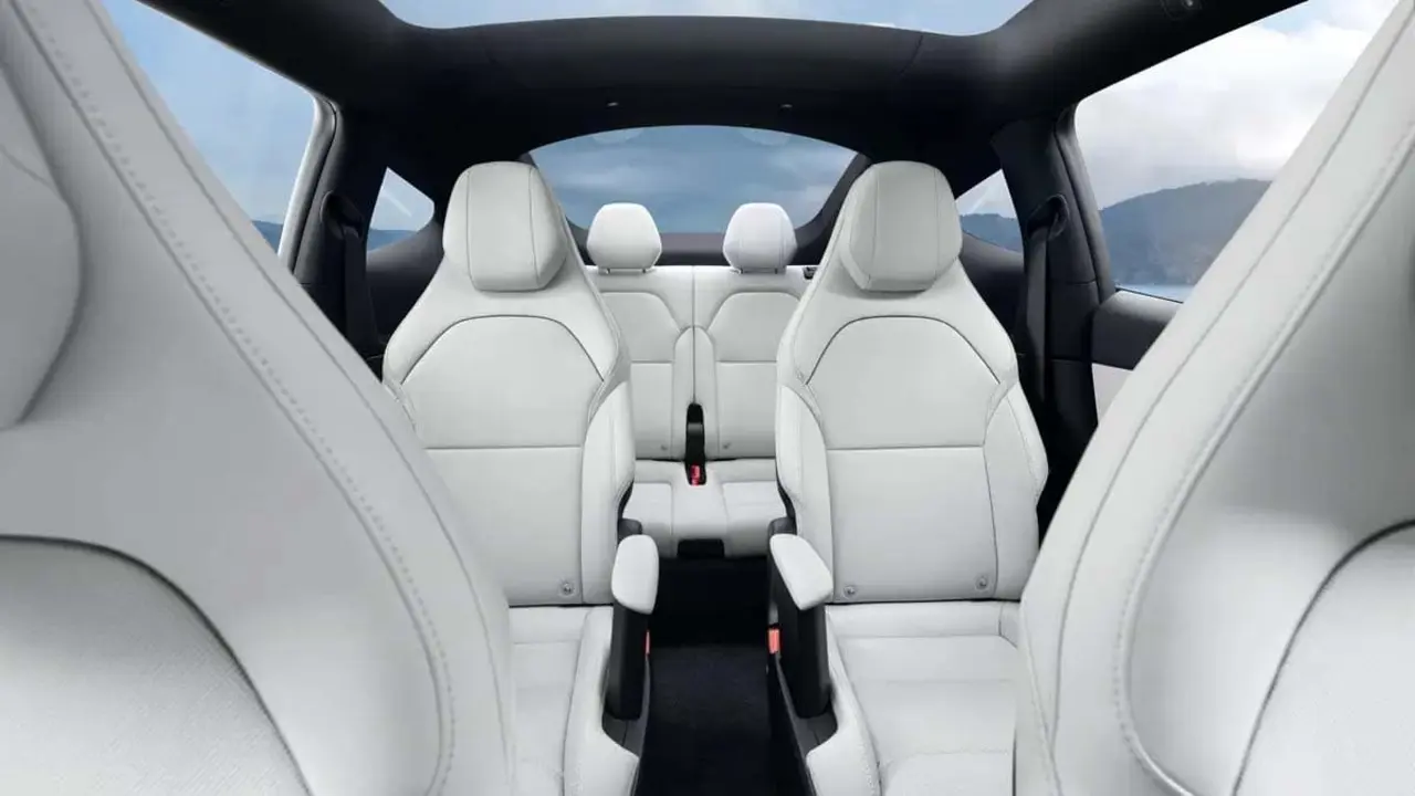 Imagen de la distribuci&oacute;n de asientos en el Tesla Model Y L