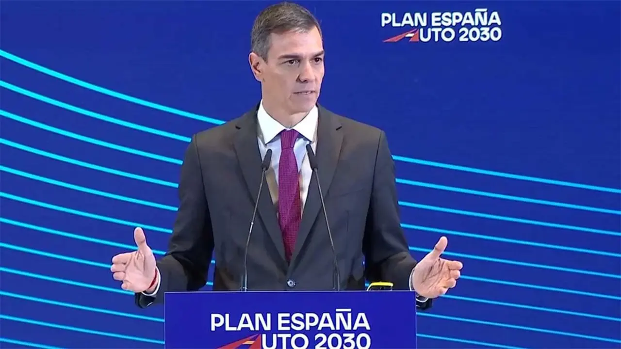 Plan Auto Plus, nuevas ayudas compra coche el&eacute;ctrico para 2026