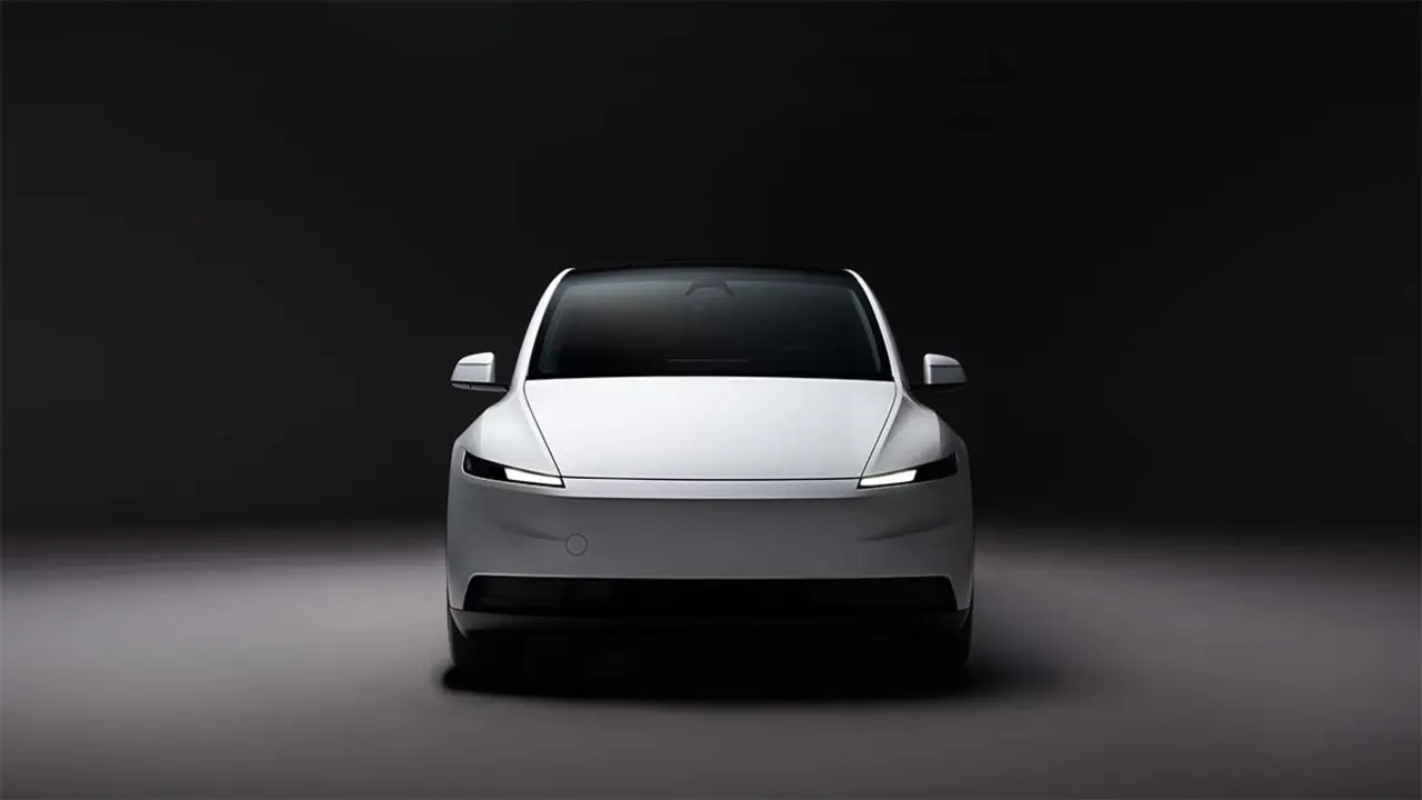 Foto frontal del Tesla Model Y Standard