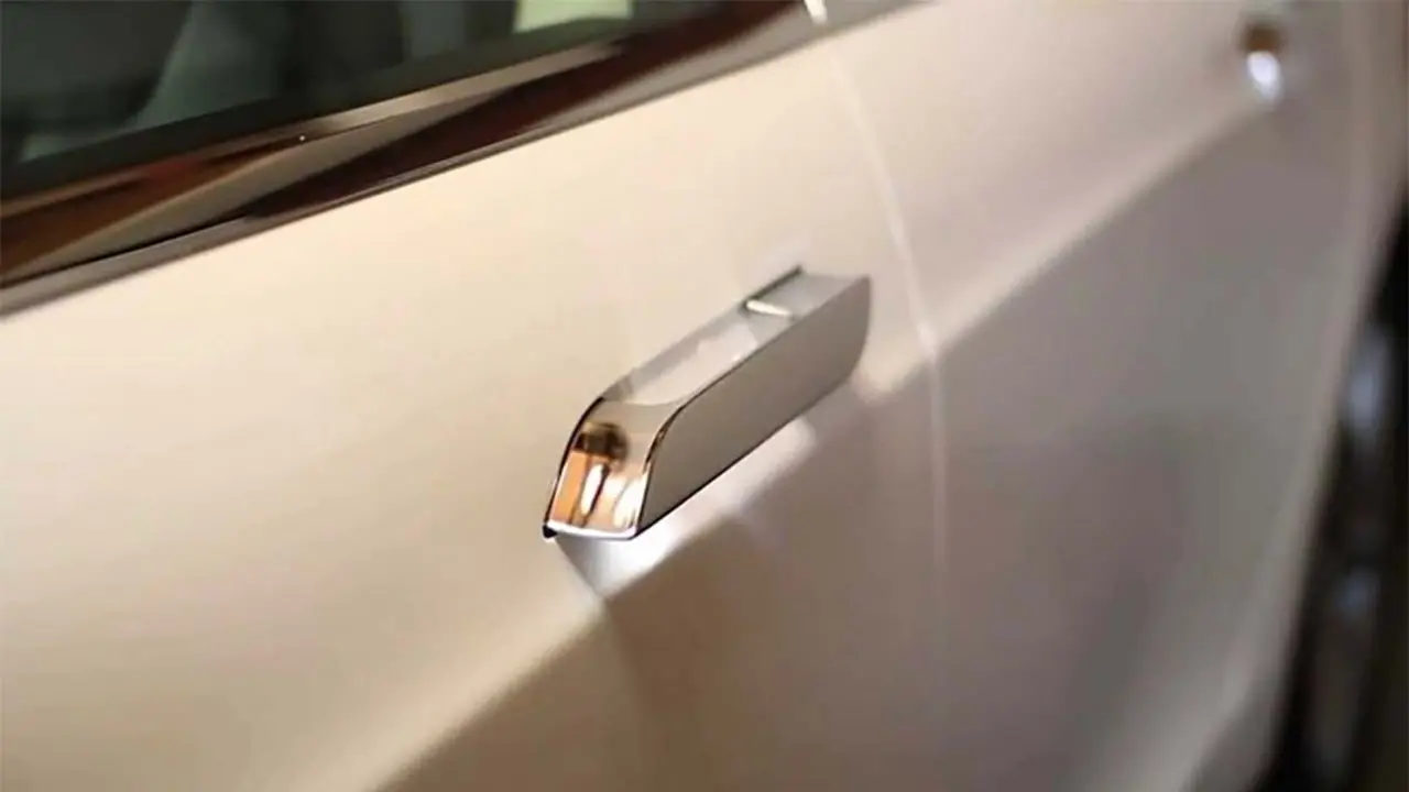 Manivela retr&aacute;ctil Tesla Model S